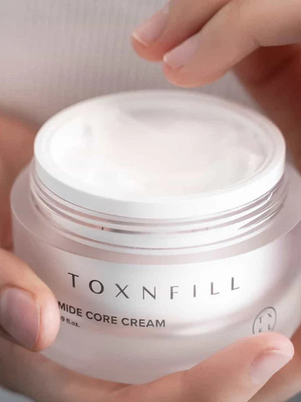 Textura Toxnfill Ceramide Core Cream – cremă bogată cu ceramide pentru hidratare profundă, refacerea barierei pielii și protecție împotriva deshidratării.